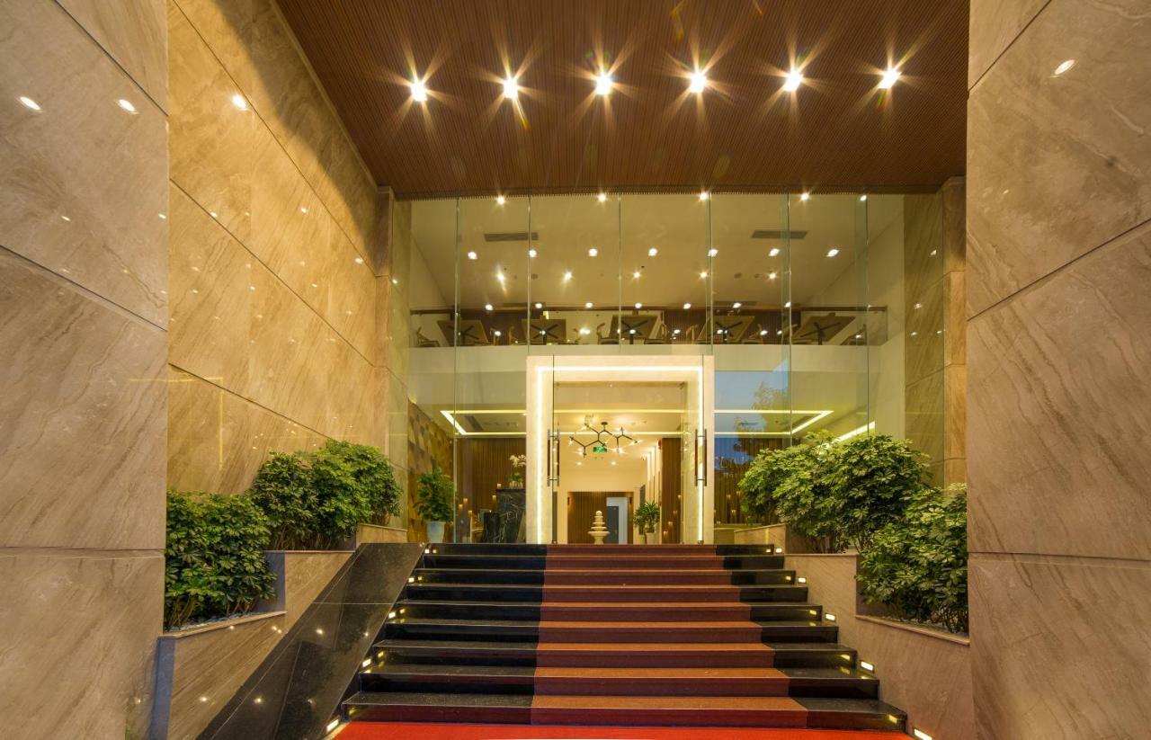Clivia Hotel & Suite Дананг Экстерьер фото