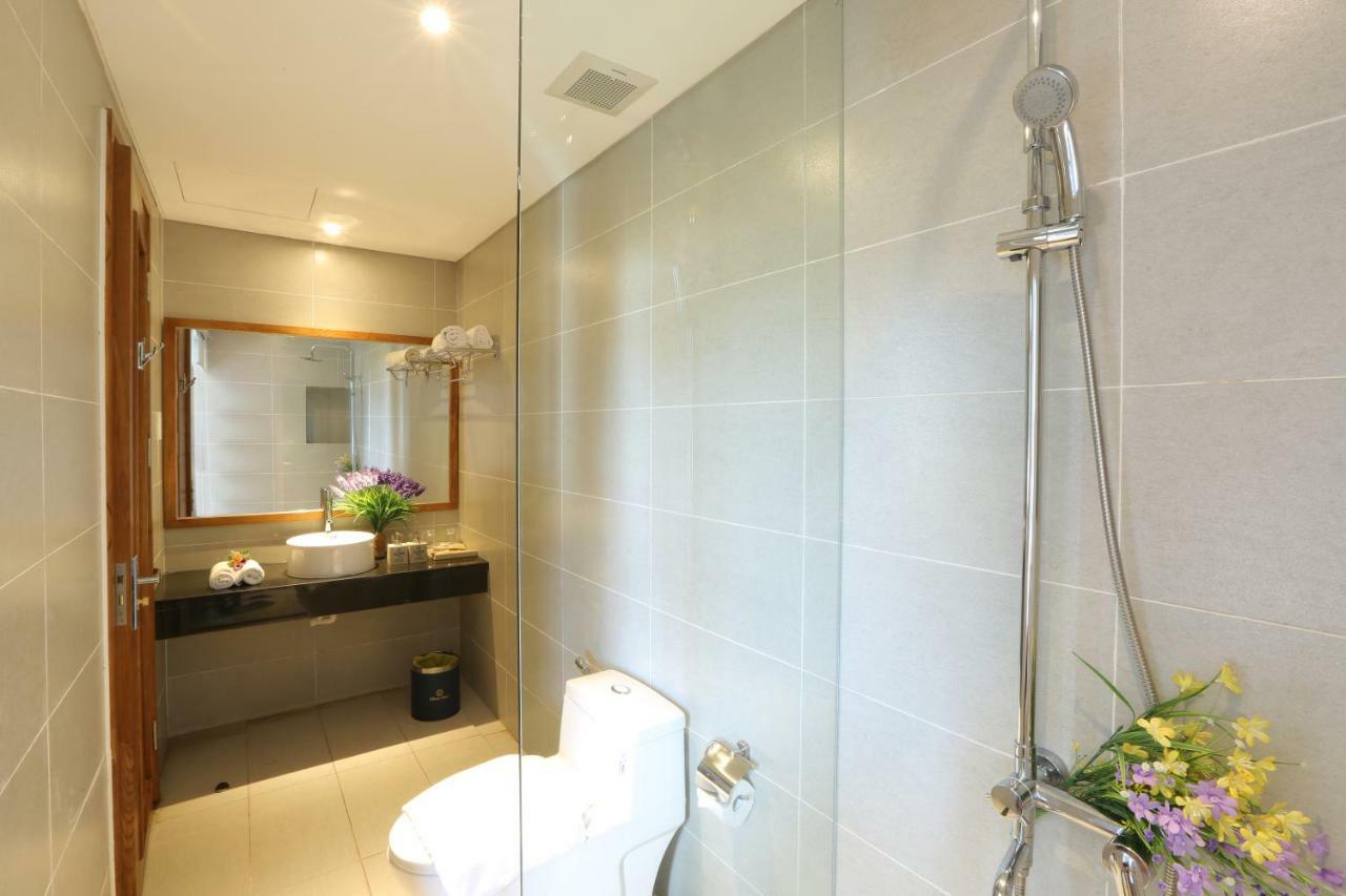 Clivia Hotel & Suite Дананг Экстерьер фото