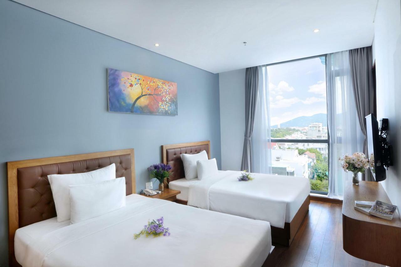 Clivia Hotel & Suite Дананг Экстерьер фото